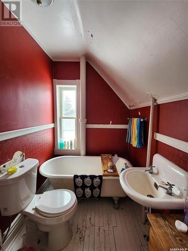 504 Anderson Street, Grenfell, SK - Indoor Photo Showing Bathroom