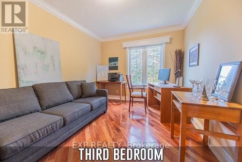 5258 Winston Churchill Boulevard, Erin, ON - Indoor Photo Showing Living Room