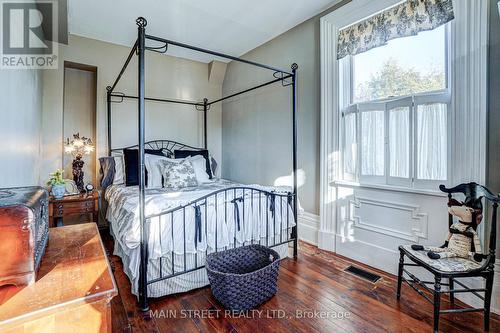 126 King Street, Kawartha Lakes, ON - Indoor Photo Showing Bedroom