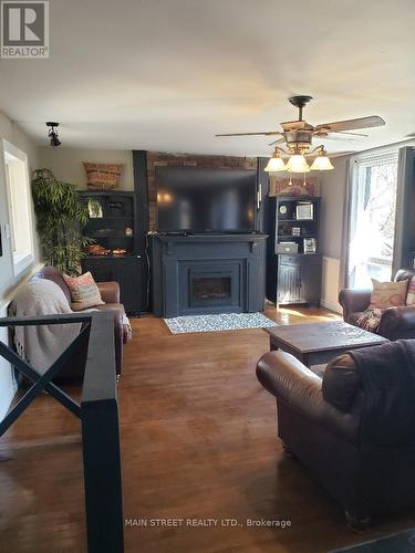 126 King Street, Kawartha Lakes, ON - Indoor Photo Showing Living Room With Fireplace