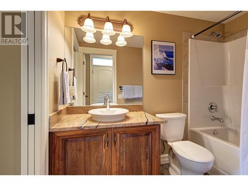 3137 Pinot Noir Place, West Kelowna, BC - Indoor Photo Showing Bathroom