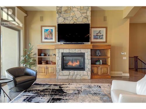 3137 Pinot Noir Place, West Kelowna, BC - Indoor Photo Showing Living Room With Fireplace