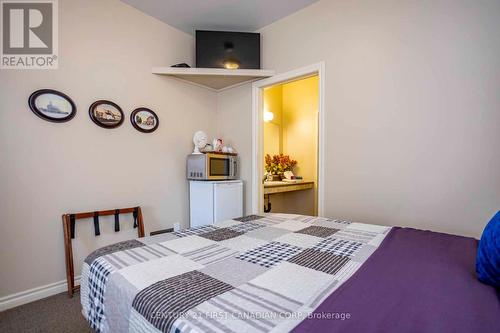 24 - 374 Front Street, Central Elgin, ON - Indoor Photo Showing Bedroom