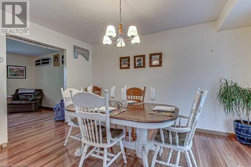 33374 Queen St, North Middlesex, ON - Indoor Photo Showing Dining Room