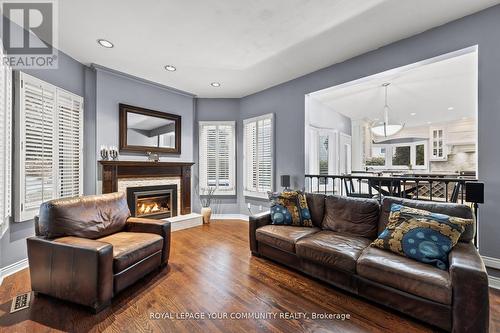 6 Hodgkinson Cres, Aurora, ON - Indoor Photo Showing Living Room With Fireplace