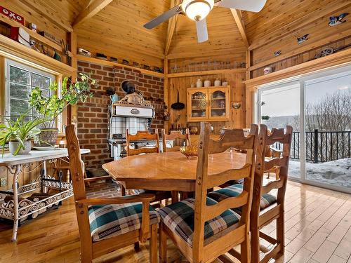 Dining room - 92  - 94 Ch. Du Lac-Chaud, La Macaza, QC - Indoor Photo Showing Dining Room