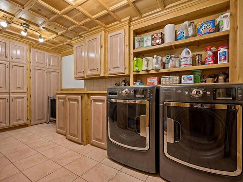 Laundry room - 92  - 94 Ch. Du Lac-Chaud, La Macaza, QC - Indoor Photo Showing Laundry Room