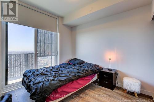 #4504 -8 Eglinton Ave, Toronto, ON - Indoor Photo Showing Bedroom