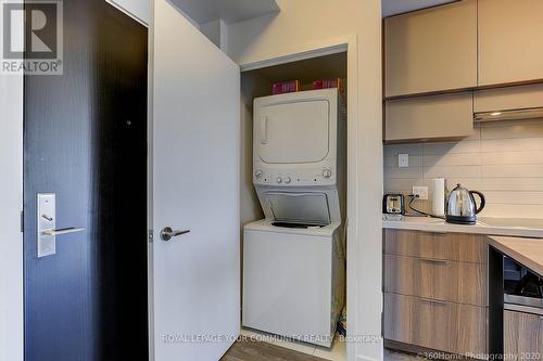 #4504 -8 Eglinton Ave, Toronto, ON - Indoor Photo Showing Laundry Room