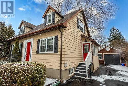1633 Charles St, Whitby, ON - Outdoor