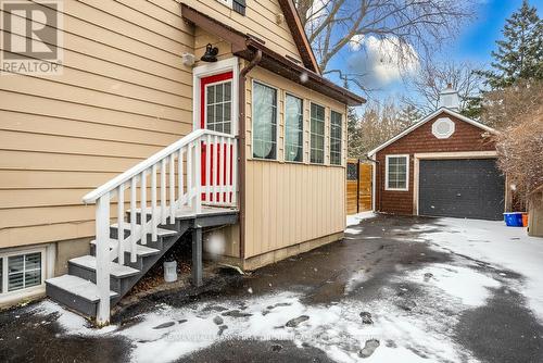 1633 Charles St, Whitby, ON - Outdoor