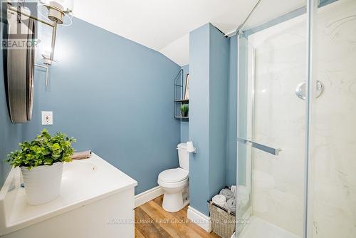 1633 Charles St, Whitby, ON - Indoor Photo Showing Bathroom