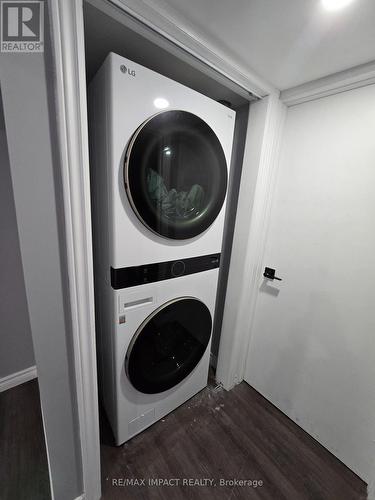 301 Williamson Dr W, Ajax, ON - Indoor Photo Showing Laundry Room