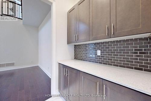 25 Joiner Circ, Whitchurch-Stouffville, ON - Indoor
