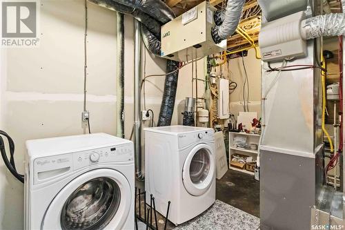 120 3Rd Street E, Saskatoon, SK - Indoor Photo Showing Laundry Room