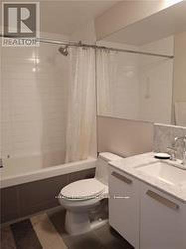 #1705 -42 Charles St E, Toronto, ON - Indoor Photo Showing Bathroom