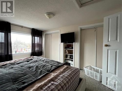 1586 Stittsville Main Street, Ottawa, ON - Indoor Photo Showing Bedroom