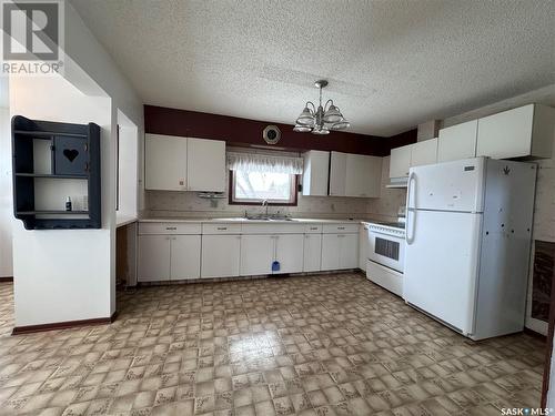 724 St Annes Avenue, Bruno, SK - Indoor Photo Showing Kitchen