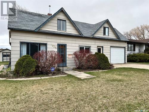 724 St Annes Avenue, Bruno, SK - Outdoor With Facade