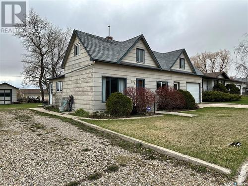 724 St Annes Avenue, Bruno, SK - Outdoor With Facade