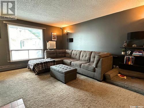 76A Nollet Avenue, Regina, SK - Indoor Photo Showing Living Room