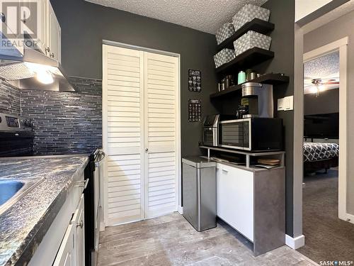 76A Nollet Avenue, Regina, SK - Indoor Photo Showing Kitchen