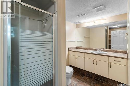 606 Forsyth Crescent, Saskatoon, SK - Indoor Photo Showing Bathroom