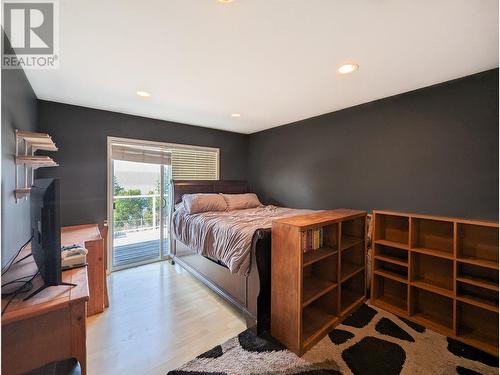 3920 Trout Drive, Lac La Hache, BC - Indoor Photo Showing Bedroom