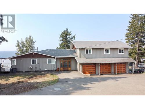 3920 Trout Drive, Lac La Hache, BC - Outdoor