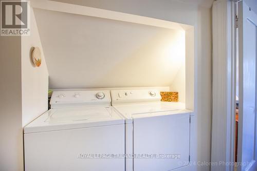 873 Waterloo St, London, ON -  Photo Showing Laundry Room