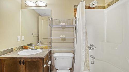 107 - 4874 Stanley Street, Radium Hot Springs, BC - Indoor Photo Showing Bathroom