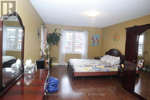 3010 Gulfstream Way, Mississauga, ON - Indoor Photo Showing Bedroom