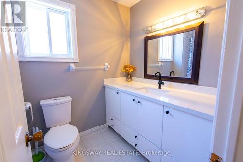 3010 Gulfstream Way, Mississauga, ON - Indoor Photo Showing Bathroom