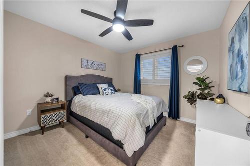 74 Oakdale Boulevard, Smithville, ON - Indoor Photo Showing Bedroom