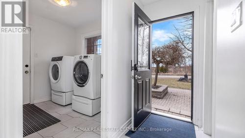 18805 Willoughby Rd, Caledon, ON - Indoor Photo Showing Laundry Room