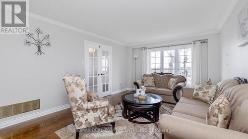 18805 Willoughby Rd, Caledon, ON - Indoor Photo Showing Living Room