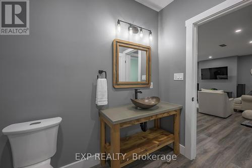37437 Lake Line, Central Elgin, ON - Indoor Photo Showing Bathroom