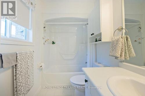 28 James Turvey Place, St. Thomas, ON - Indoor Photo Showing Bathroom