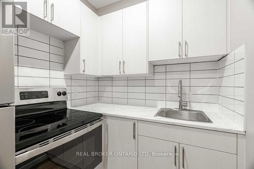 131 Margaret Ave, Chatham-Kent, ON - Indoor Photo Showing Kitchen With Upgraded Kitchen