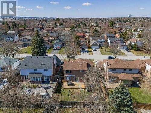 203 Willow Lane, Newmarket, ON - Outdoor With View