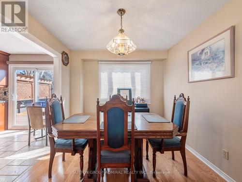 203 Willow Lane, Newmarket, ON - Indoor Photo Showing Dining Room