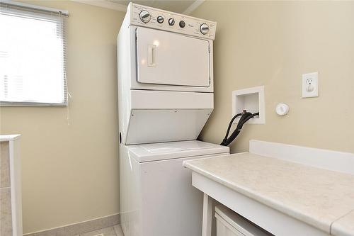 147 Maple Crescent, Flamborough, ON - Indoor Photo Showing Laundry Room
