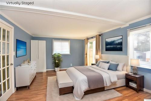 147 Maple Crescent, Flamborough, ON - Indoor Photo Showing Bedroom