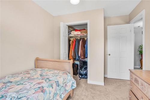 39 Pinewoods Drive|Unit #36, Stoney Creek, ON - Indoor Photo Showing Bedroom
