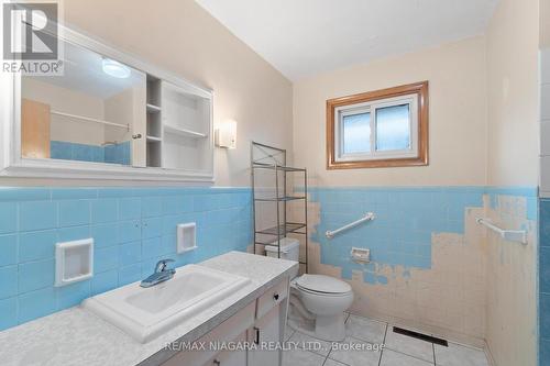219 Central Ave, Fort Erie, ON - Indoor Photo Showing Bathroom