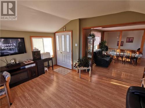 275 Lavallee Road, Chelmsford, ON - Indoor Photo Showing Living Room