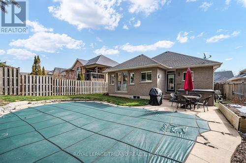 21 Little Creek Pl, Central Elgin, ON - Outdoor With In Ground Pool