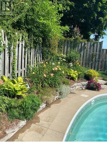 21 Little Creek Pl, Central Elgin, ON - Outdoor With In Ground Pool