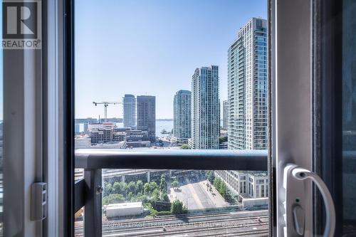 #1701 -1 The Esplanade Dr, Toronto, ON -  Photo Showing Other Room
