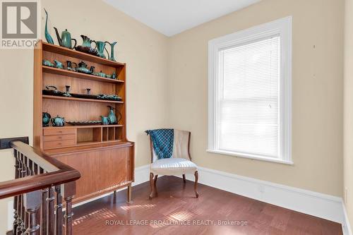 4 Hillside St, Belleville, ON - Indoor Photo Showing Other Room